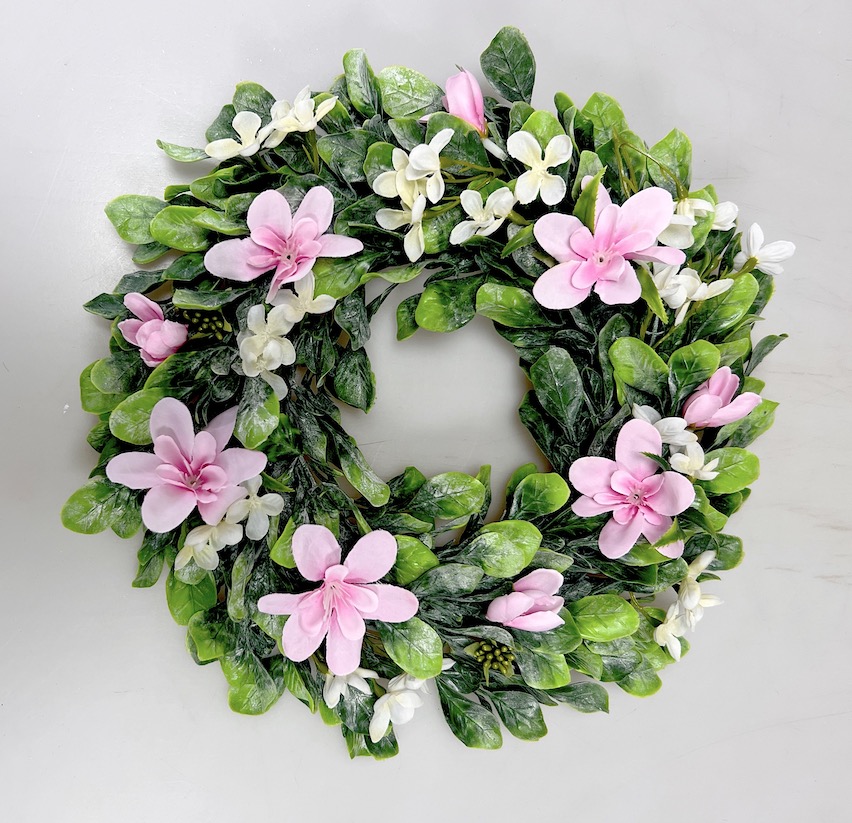 Věnec buxus 33cm růžové kvítky